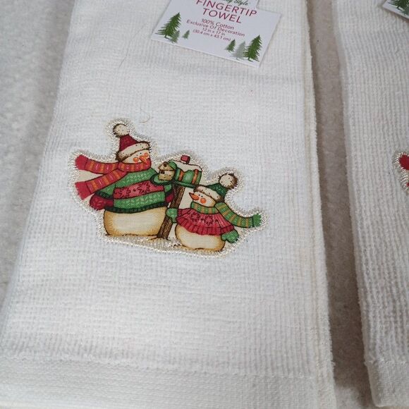 CHRISTMAS Snowmen Fingertip Towels Pair 100% Cotton 12x17 NWT - Picture 2 of 7